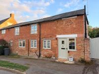 Hill View - Stylish 2-Bed Cottage in Eydon - Chambres d'hôtes Eydon