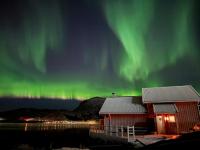 Spectacular Waterfront Fishermans Cabin - Rorbu - B&B Gravdal