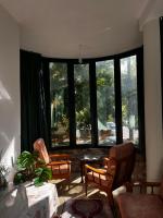 Friends And Books- Miq dhe Libra - B&B Peshkopi