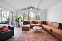 Cozy Retreat near Paris Mtn State Park Sleeps 12 - B&B Greenville