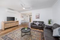 3Bed 2Bath home - Nth Central Reno metres from Hosp w Wifi - B&B Shepparton