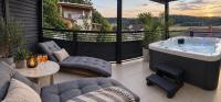 Design-Villa mit privatem Whirlpool&Naturblick - Ferienwohnung Wellheim