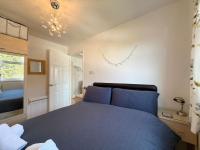 The Look Out, A 2 Bedroom Chalet with Allocated Parking - B&B Dartmouth