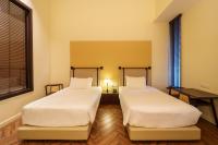 Courtyard room