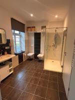 Ruhige Altstadtwohnung mit Balkon und Stellplatz - B&B Wismar