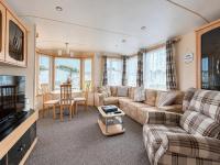 Lovely caravan with decking at Seabreeze Holiday Park in Hemsby ref 78098SB - B&B Hemsby