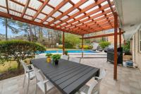 Atlanta Private Pool Retreat 5BR Home Sleeps 14 - Chambres d'hôtes Decatur