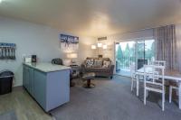Riverside Condo located Downtown Enjoy Nightlife - B&B Bend