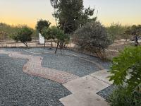 Charming 3 Bedroom Farmhouse Retreat with Open Deck - B&B Acampo