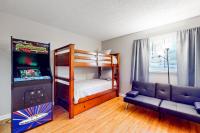 Mtn View Condo Sleep 6 Fireplace Games Pool table - B&B Pigeon Forge