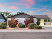 Mid-Century 3BR Near Banner & ASU - Extended Stay - B&B Tempe