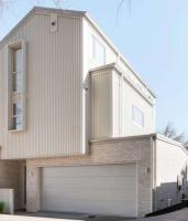 Brand New Luxury Home in Central Hamilton - B&B Hamilton