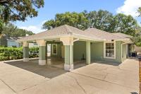 Cozy Bungalow Steps from Downtown Mount Dora - B&B Mt. Dora