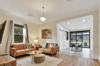 Best Nest on March Cosy Home in CBD Firepit - B&B Orange