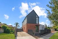 Urban Barn - Stylish, Family Friendly - B&B Wog Wog