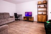 Charming 1BR House in Eccles with Free Parking - Chambres d'hôtes Manchester