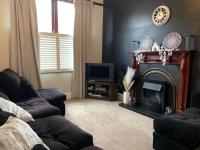 Beautifully Styled 2BR Home with Garden - B&B Mánchester