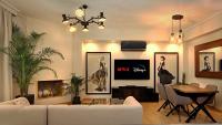 Top Floor Apartment near The Mall Athens - Private Parking - B&B Athens
