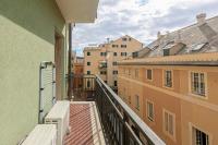 Appartamento con 2 Camere da Letto e Balcone