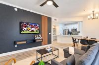 Relaxed 2BD King Bed Pool, Hot Tub, Gym, Parking - B&B Glendale