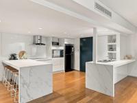 57 6BR Perth Highgate Stay Near HBF Gated Parking - B&B Perth