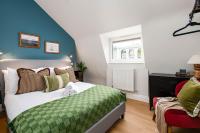 NEW-Stunning 4Bed 3Bath Flat-Harbourside Views-By FabAccommodation - B&B Bristol