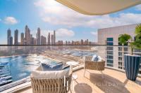 LUX The Marina Vista Beachfront Suite 3 - Bed and Breakfast Dubai