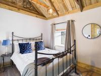 Highland Bothy, Fireplace, Sea & Mountain Views - B&B Appin
