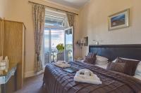 Standard Double Room with Balcony and Sea View
