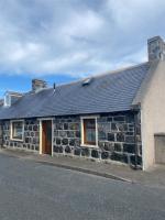 Number Forty Two, Portsoy - A 3 bedroom cottage with sea views - Chambres d'hôtes Portsoy