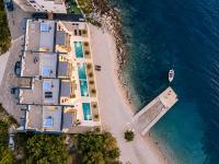 Beachfront Escape Villa Nevera - Bed and Breakfast Seline