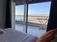 Appartement moderne avec une vue spectaculaire sur l océan - Chambres d'hôtes Aourir