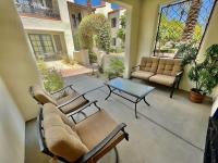 Gorgeous Ground Floor Villa Near Main Pool - Chambres d'hôtes La Quinta