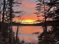 The Lookout at Loon Lake -4Br3B Private Lakefront - Bed and Breakfast Plymouth