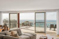 Phillip Island Escape on the Esplanade - Chambres d'hôtes Cowes