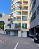 Dana-Spacious Private Room in Shared 2-Bedroom Apartment-2 - Ferienwohnung Canberra