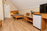 Studio Triple Standard