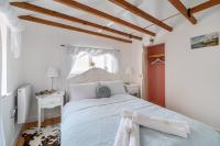 WalkersBase NutAllergy Friendly - Sleeps3 - PetsOK - B&B Bridport