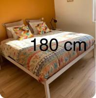 chambre studio dans les bois lit 200cm 180cm - B&B Namur
