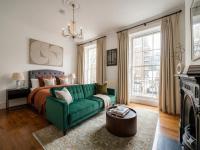 Bright and Spacious Marylebone Apartment - B&B London