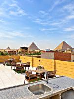 Hemo Boutique pyramids View - B&B Cairo