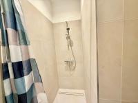 Stylish Renovated Apartment near Center - Ferienwohnung Wien