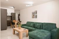 Large 3-Bedroom with Jacuzzi near St Julians - B&B Swieqi