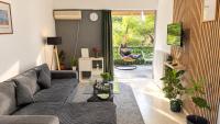 Varkiza Beach Summerhouse-Athens Airport Rest - Ferienwohnung Vári