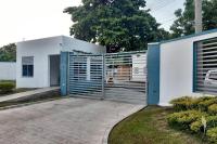 Hermosa Casa Familiar con Piscina en Conjunto Cerrado, cerca a Melgar y Girardot - Chambres d'hôtes Nilo