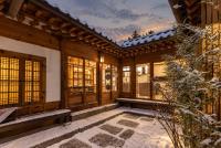 2026년 신축 독채 한옥 시원한 실내 특대형 자쿠지 프라이빗한 정원 hanok 무료주차 - B&B Seúl