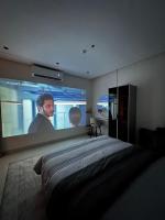 استوديو ماستر بعرض سينمائي بجوار مول الشبيلي دخو ذاتي خصوصيه عالية - B&B Khobar