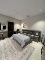 استوديو ماستر بعرض سينمائي بجوار مول الشبيلي دخو ذاتي خصوصيه عالية - B&B Khobar