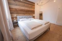 Sunlit Alpine Refuge Kaprun Perfect Family Escape with Panoramic Views - B&B Kaprun