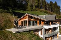 Cozy Alpine Residence Saalbach Perfect Family Getaway - B&B Saalbach